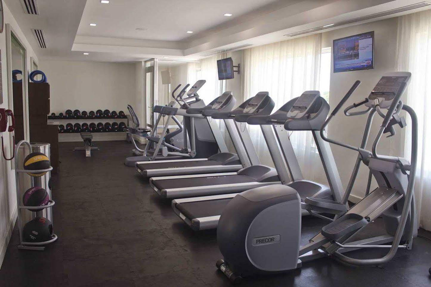 Hampton Inn By Hilton Mérida Εξωτερικό φωτογραφία