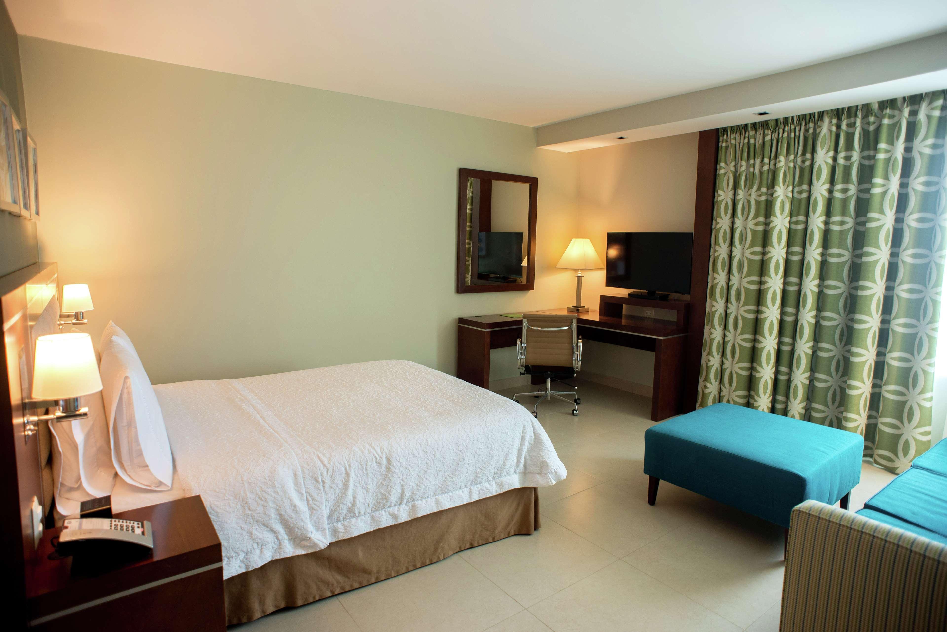 Hampton Inn By Hilton Mérida Εξωτερικό φωτογραφία